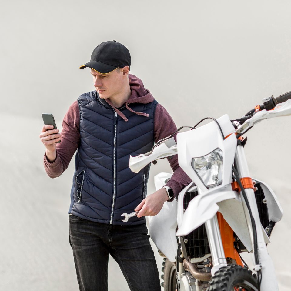 getting motorbike tracking information using mobile app